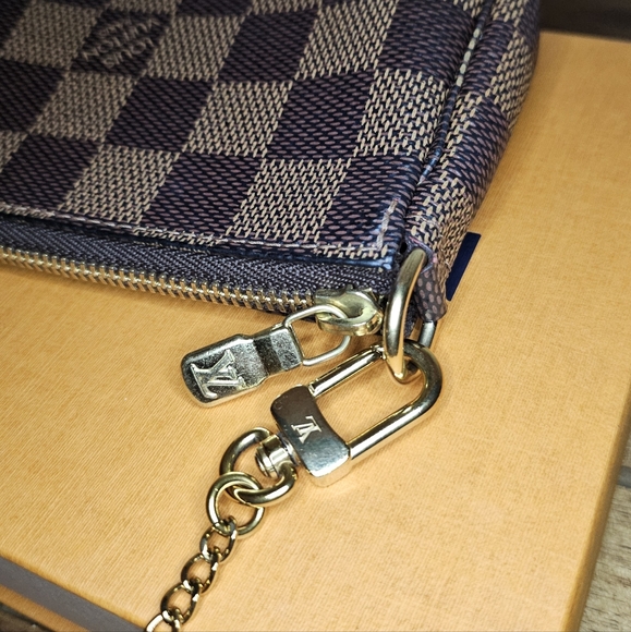 BUNDLE Mini Pochette Accessories and 6Key Multicles Wallet Louis Vuitton - Picture 10 of 14